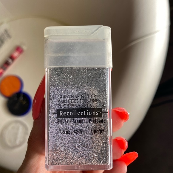 FACE PAINT & GLITTER BLACK AND ORANGE SILVER MICHAELS NWT - Picture 5 of 5